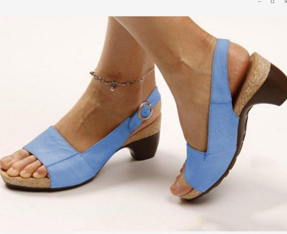 Medium thick sandals