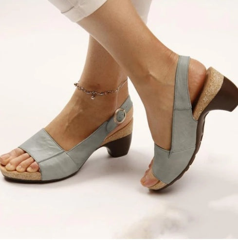 Medium thick sandals