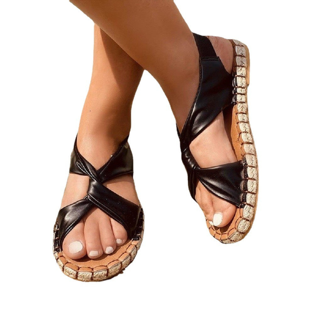 Sandales plates femme - Style croisé chic