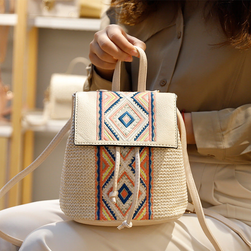 Sac à Dos Bohème en Paille Tressée