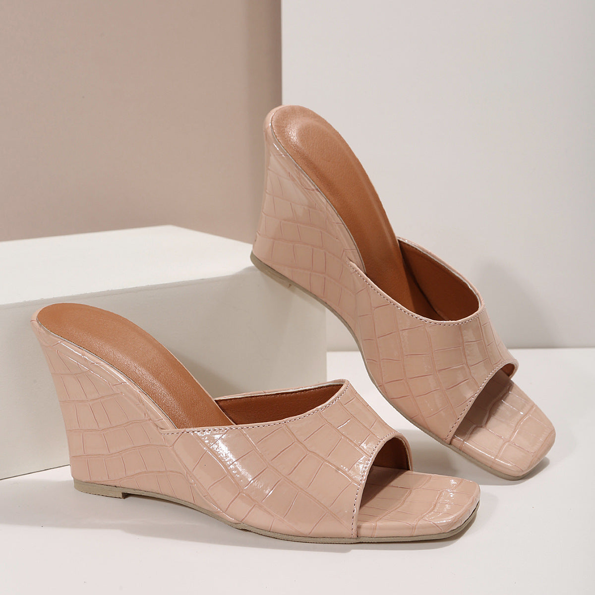 Mules à Talons Compensés Effet Croco
